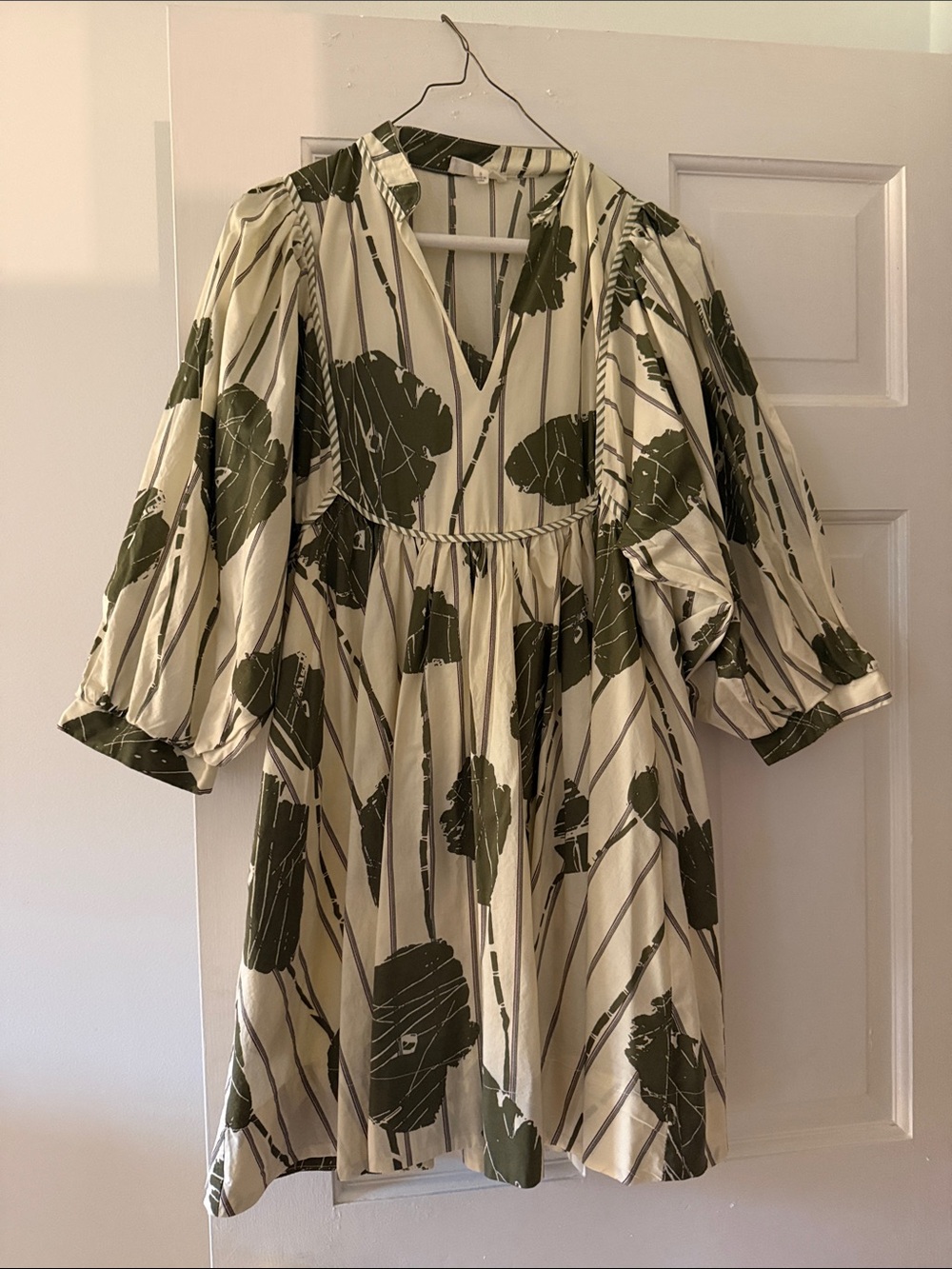 entro Olive Green and Cream Floral Maxi Dress